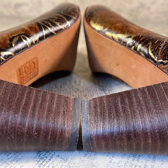 Patricia Nash Ruffina Mule Pumps, Chocolate - Gold tone colors - Picture 9 of 12